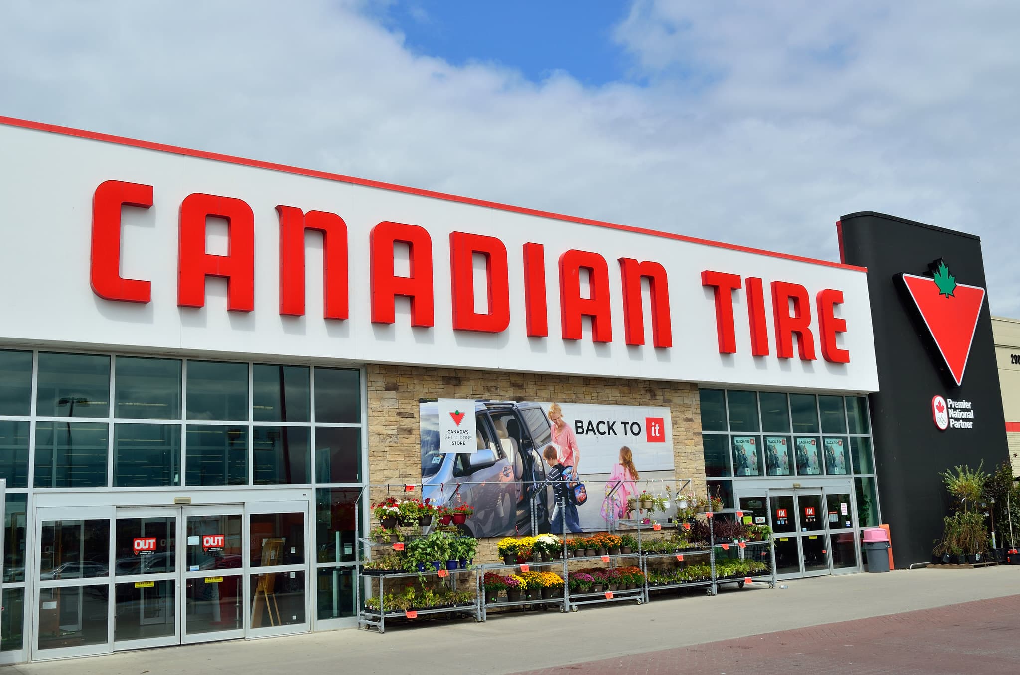 Retailer Exclusive: Canadian Tire Fetch Quest challenge banner